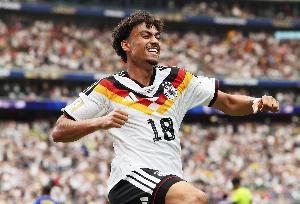法尔克:拜仁就布朗转会达成协议,但5500万欧的费用结构还需谈判配图